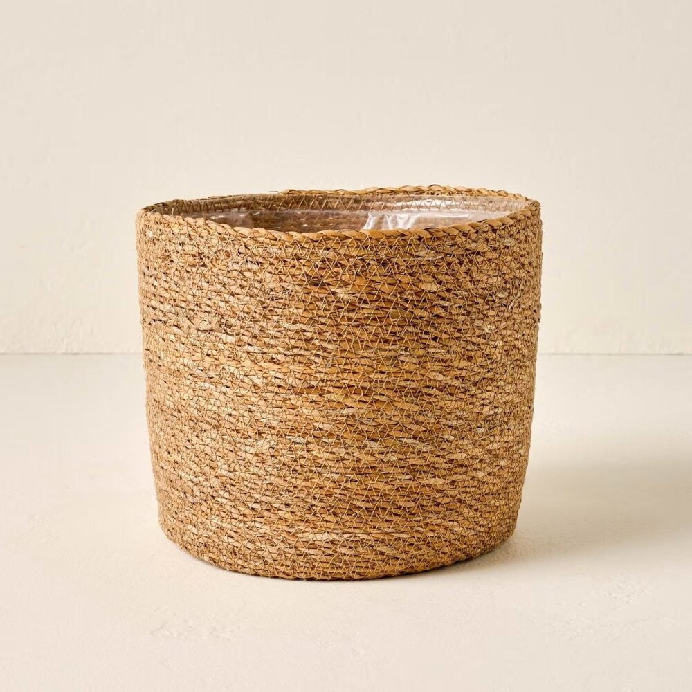 Magnolia Lined Seagrass Planter 8" Large - Joanna‎ Gaines